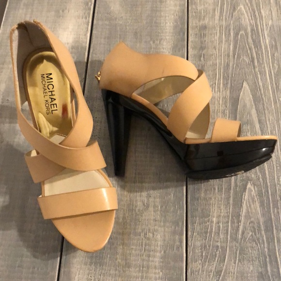 Michael Kors Shoes - MICHAEL KORS Pumps